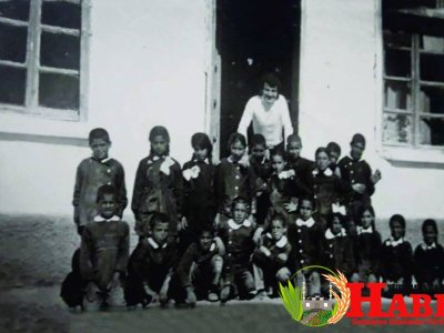 Türkmencamili İlkokulu 1974 Öğretmen Necati ÇOBAN